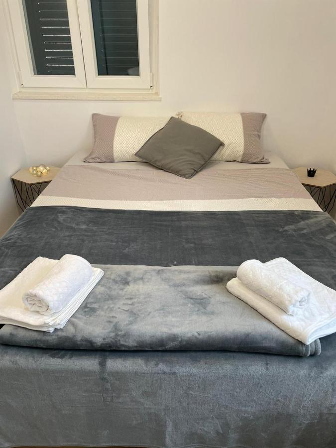Apartment In City Center 2 Σπλιτ Εξωτερικό φωτογραφία